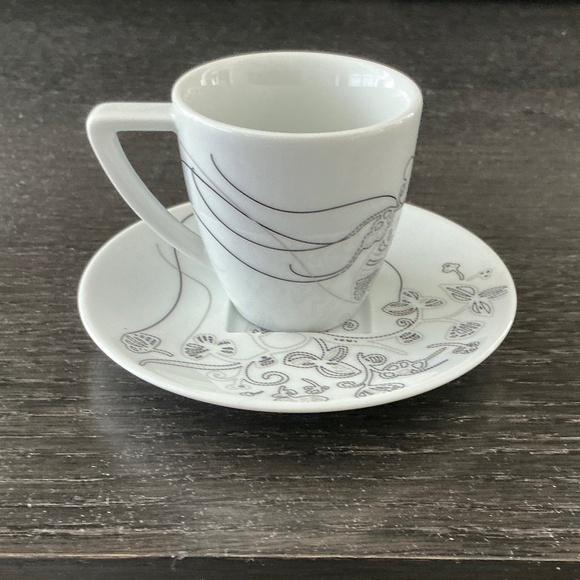 Nespresso set of 2 espresso cups and saucers - Picture 2 of 6